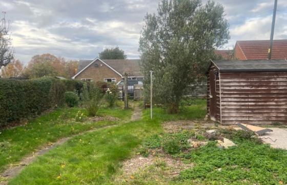 Plot for sale in Grantham photo